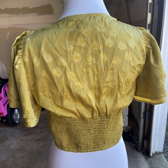 Urban Outfitters Flutter Sleeve Crop Top - Picture 3 of 5